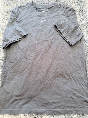Nike Men's Charcoal Short Sleeve Crew T-Shirt with Swoosh